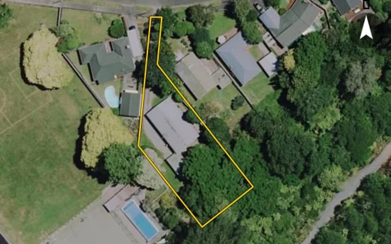 22B Barrie Crescent