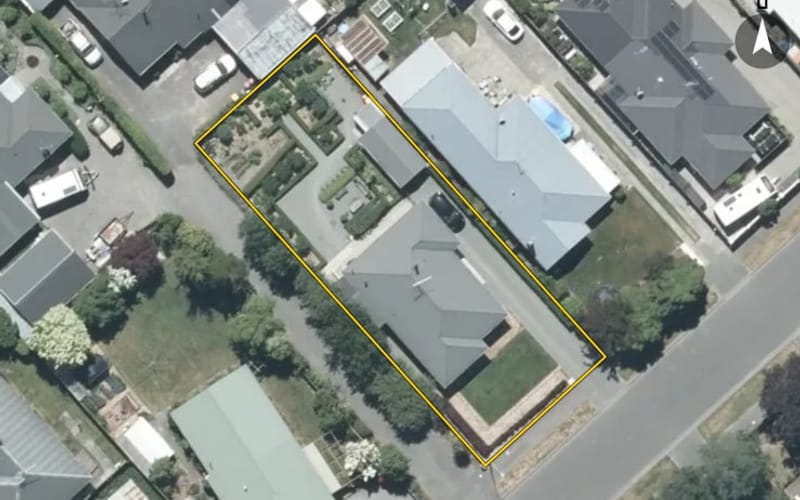 11 Reid Crescent