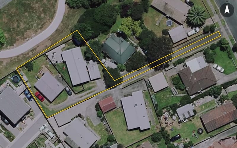 32A Odlin Crescent
