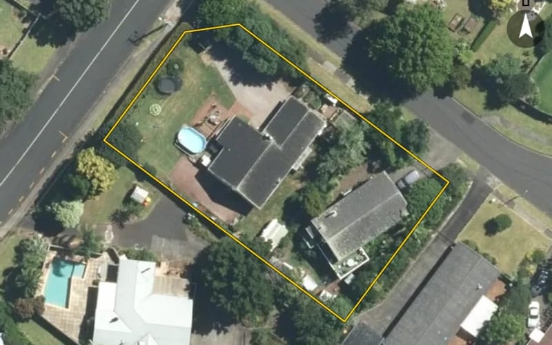 1 Redmount Place