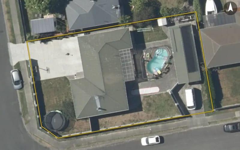 17 Merton Crescent