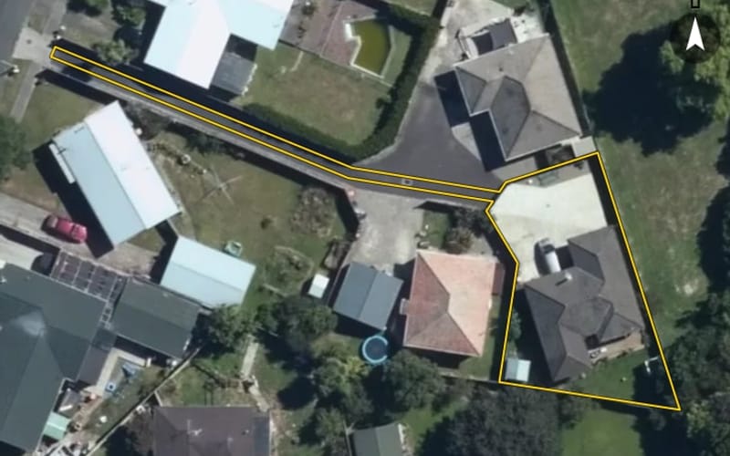 25 Robinson Crescent