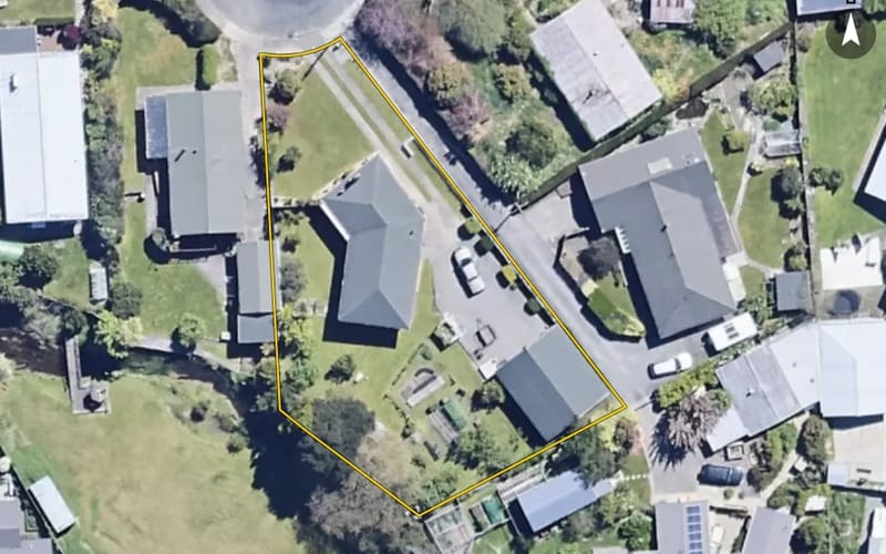 8 Ruthken Crescent