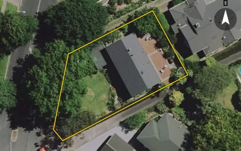 2 Oakley Avenue