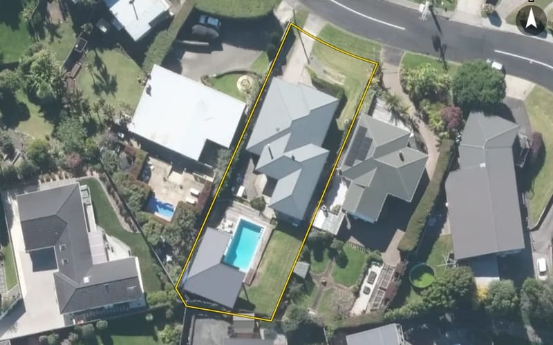 21 Montgomery Crescent