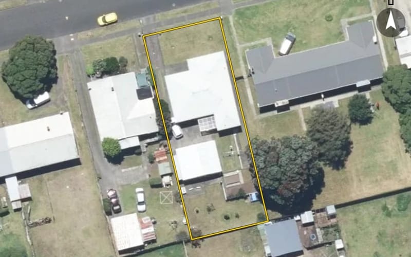 8 Gibbons Crescent
