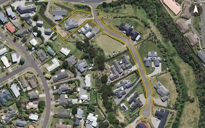 4 Paulines Way