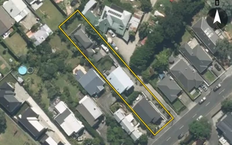 19A Larchwood Avenue