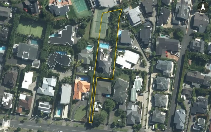 26 Rawhitiroa Road