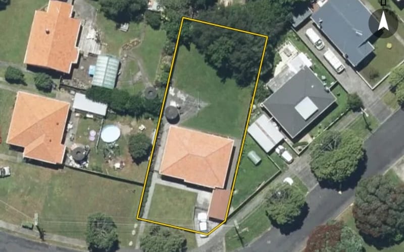 13 Hutchison Crescent