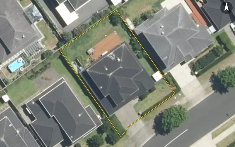 6 Pickaberry Avenue