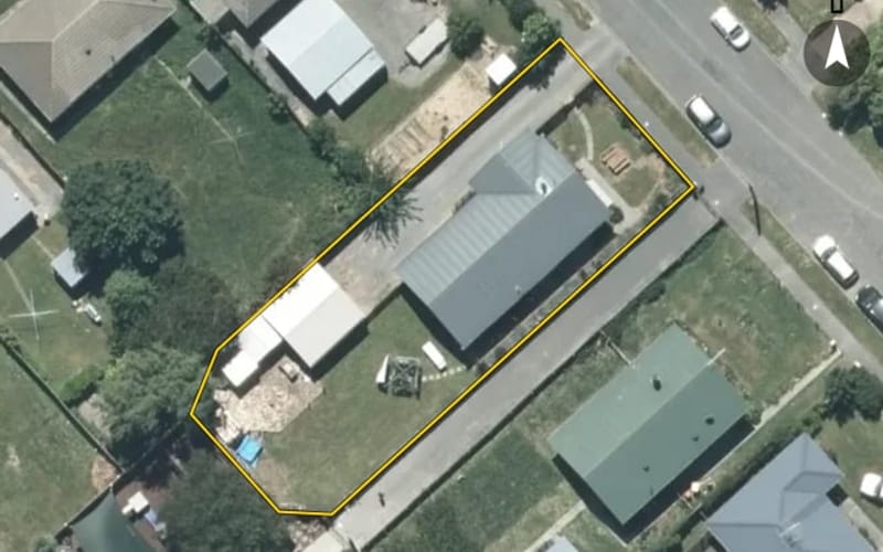 32 Davis Crescent