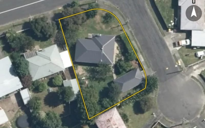 11 Churchill Avenue