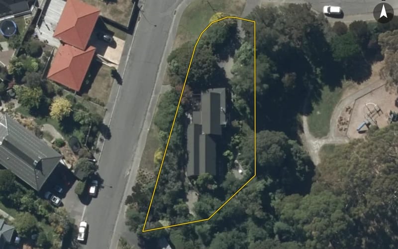 40 Woodside Common
