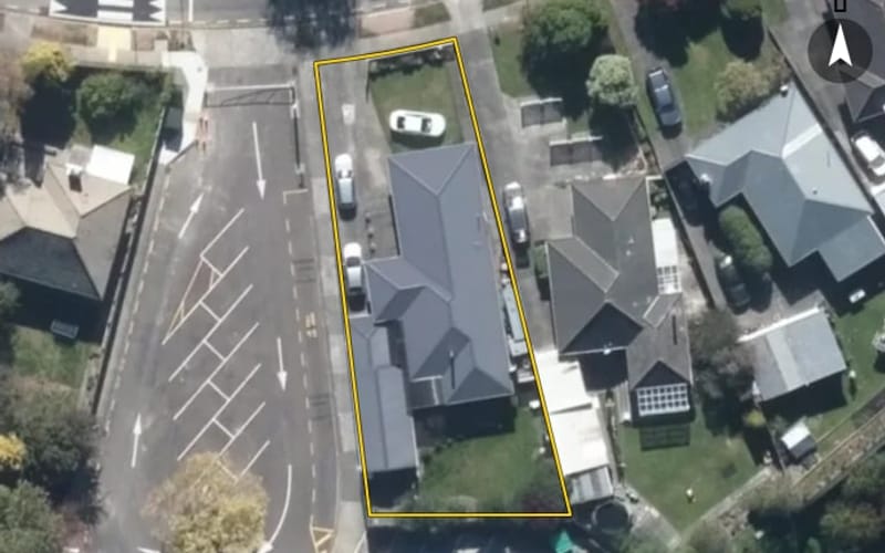 39 Parkland Crescent