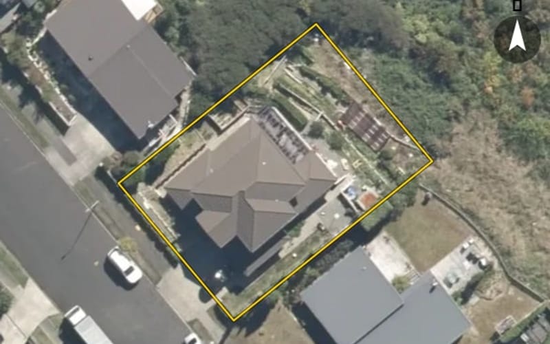 25 King Charles Drive