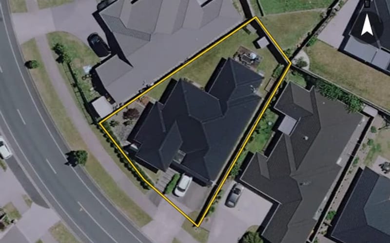 15 Waireka Road