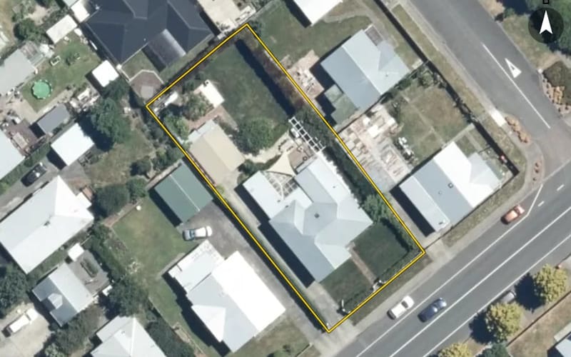 303 Riverslea Road South