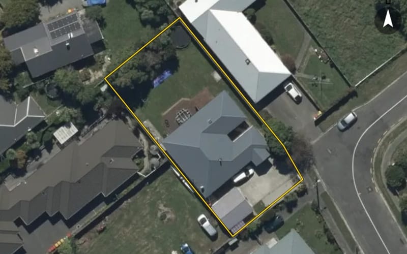 13 Dundee Place