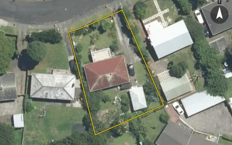 4 Tui Crescent