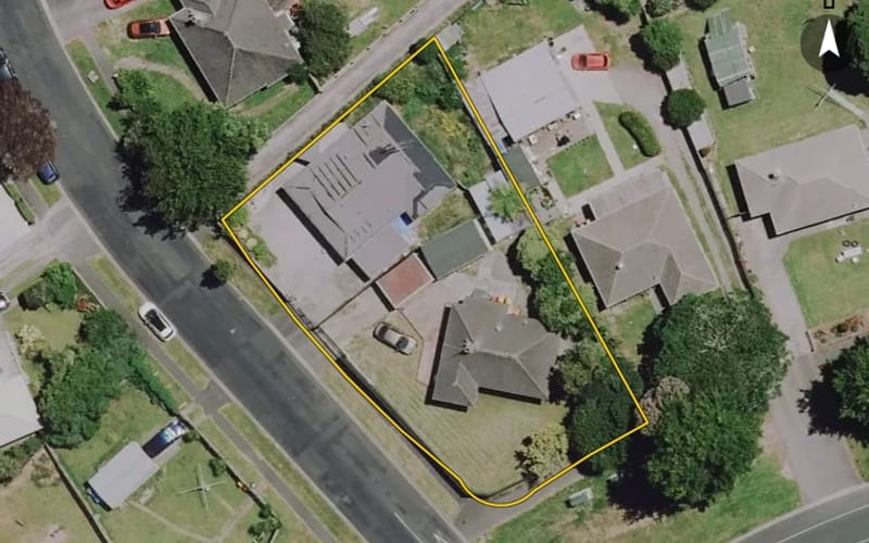 2 Haultain Street