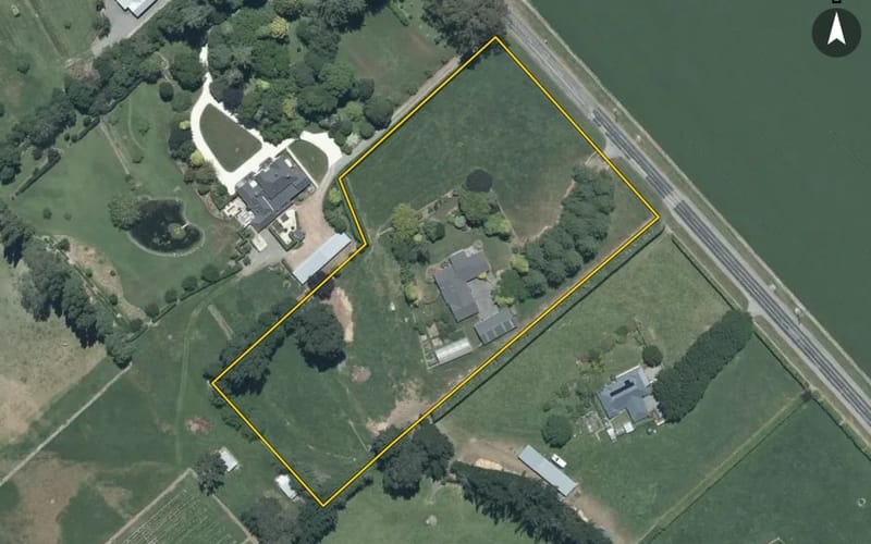 230 Beach Road East