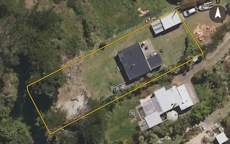 4 Beach Road