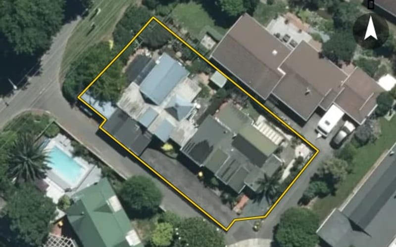 12 Byron Place