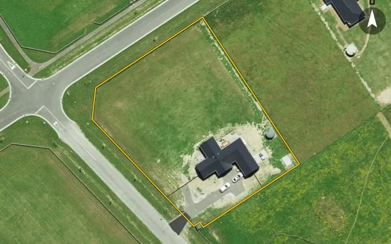 12 Eric Crozier Road