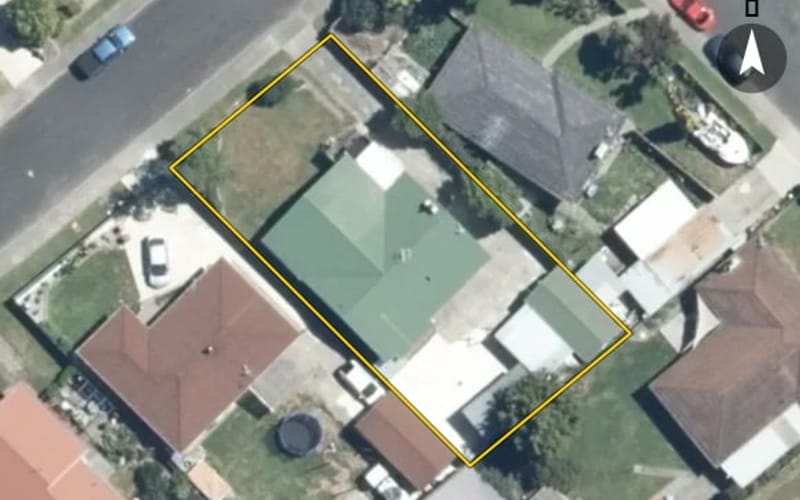 218 Sunnybank Crescent