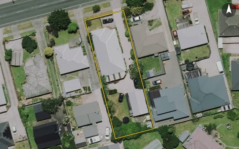 33 Collins Road