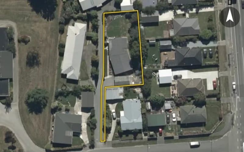 6 Amos Place