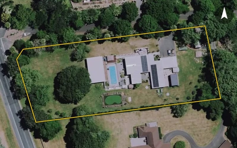 8 Sherwood Downs Drive