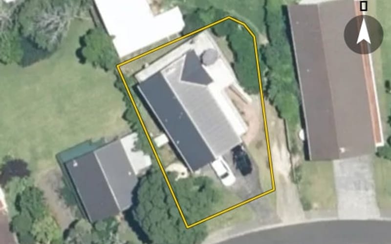 4 Dolphin Drive