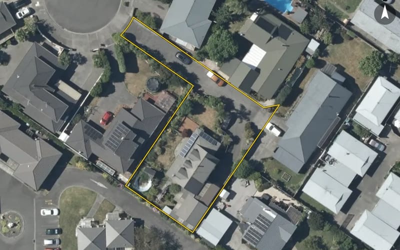 27 Roskilda Crescent