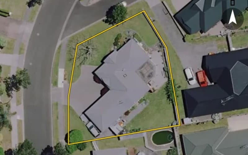 40 Cairns Crescent