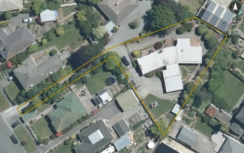 31 Hill View Crescent