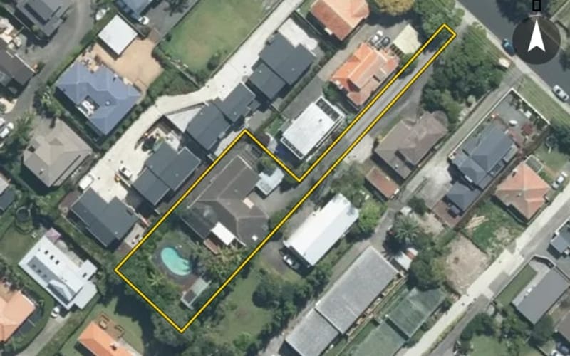 20A Dallinghoe Crescent