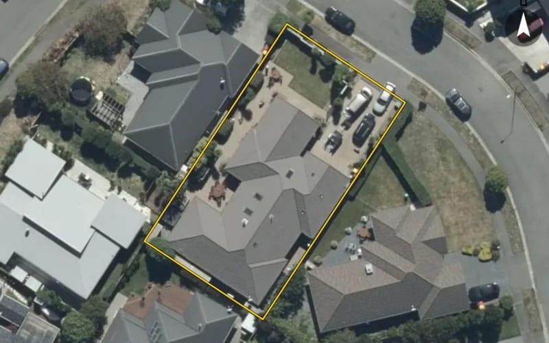 27 Foresters Crescent