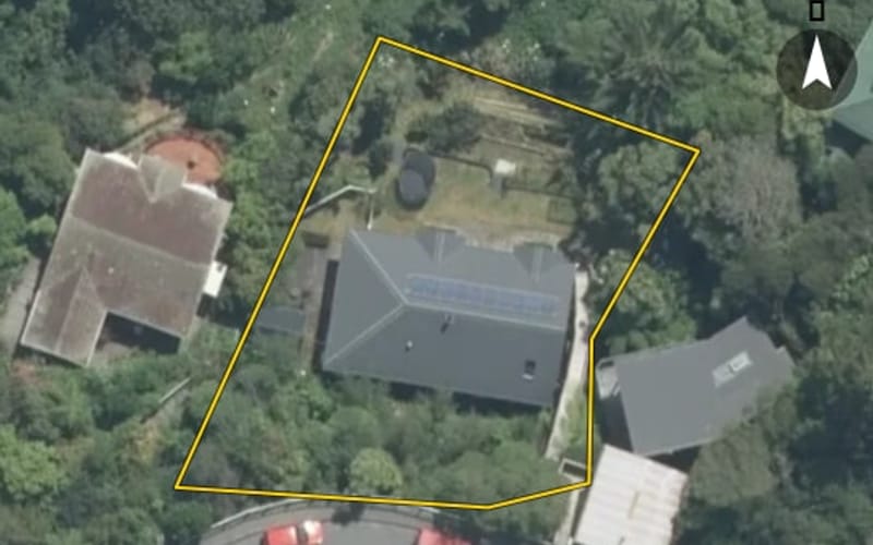 10 Laura Avenue