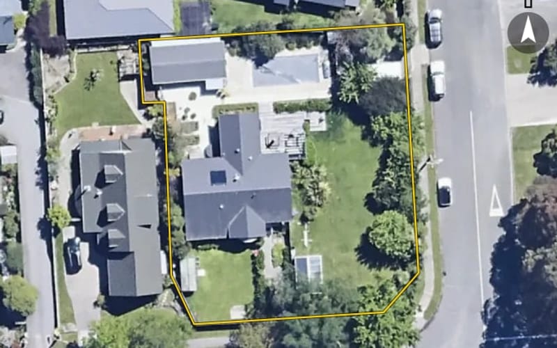 12 Lakings Road