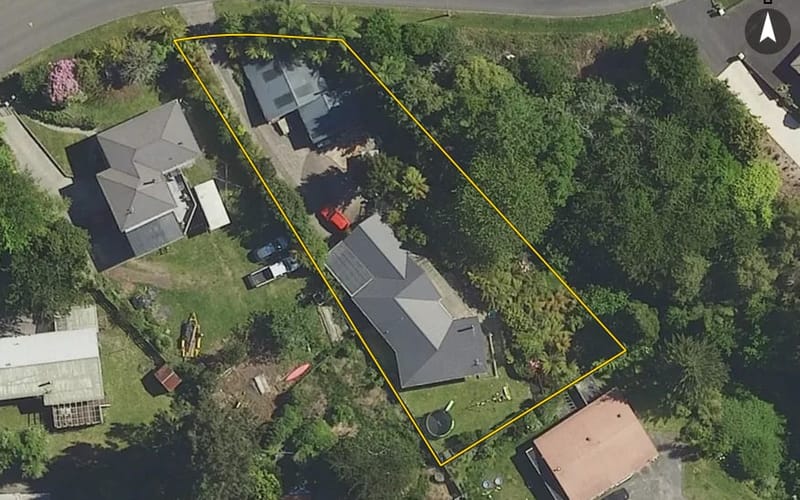 7 Russell Crescent