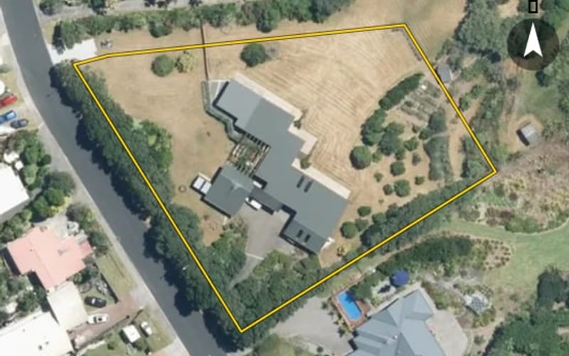 6 Roberts Road