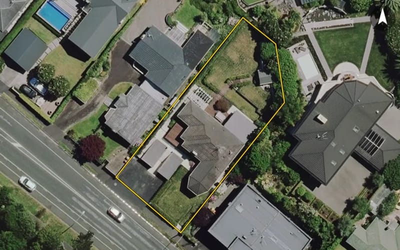 438 River Road