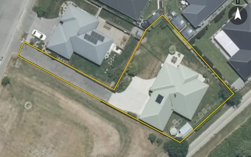 12 Geoff Geering Drive