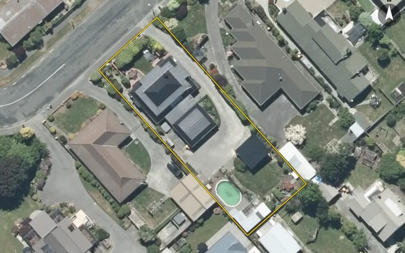 17 Churchill Avenue