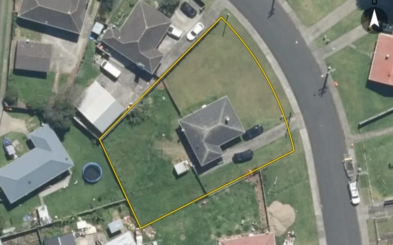 39 Cobham Crescent