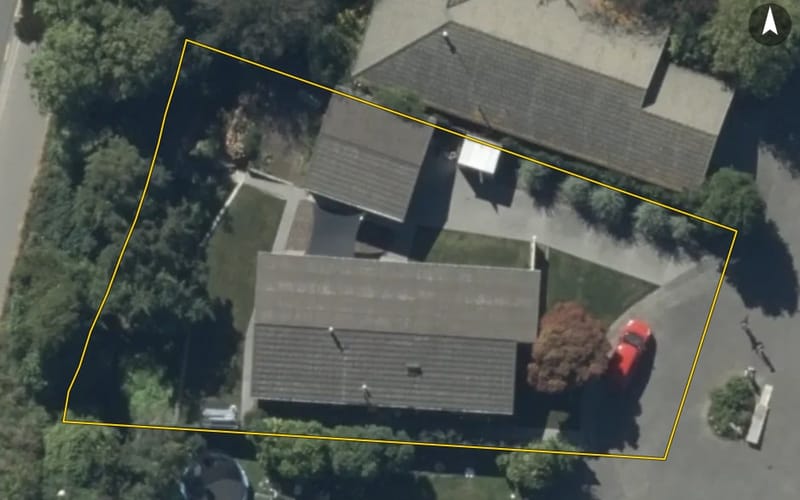 8 Bridgemere Lane
