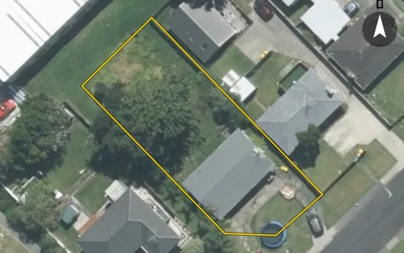11 Raeben Avenue