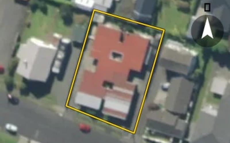 Unit titled building